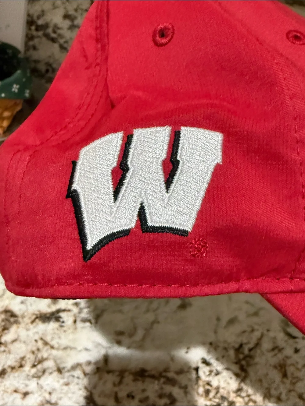 NWT Titleist ‘47 Red Wisconsin Badgers Golf Hat